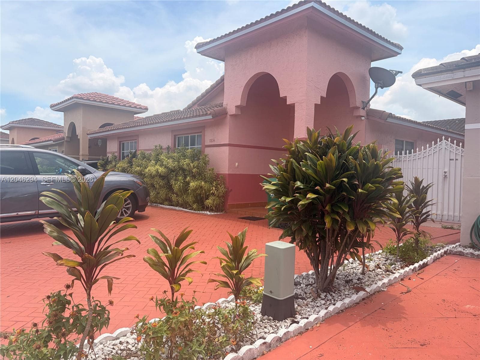 8814 NW 109th Ter, Hialeah Gardens, FL 33018 photo 3