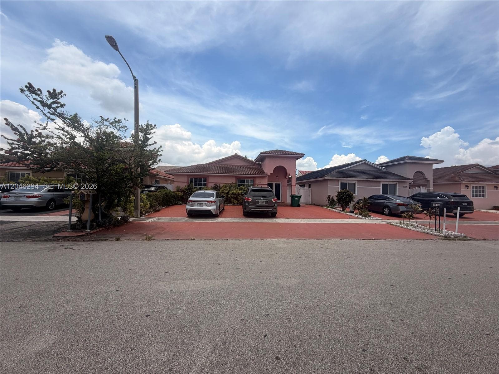 8814 NW 109th Ter, Hialeah Gardens, FL 33018