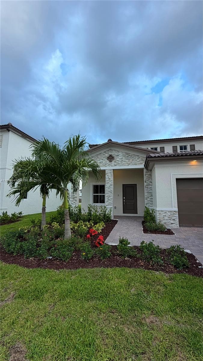 2475 SE 29th Dr, Homestead, FL 33035 photo 4