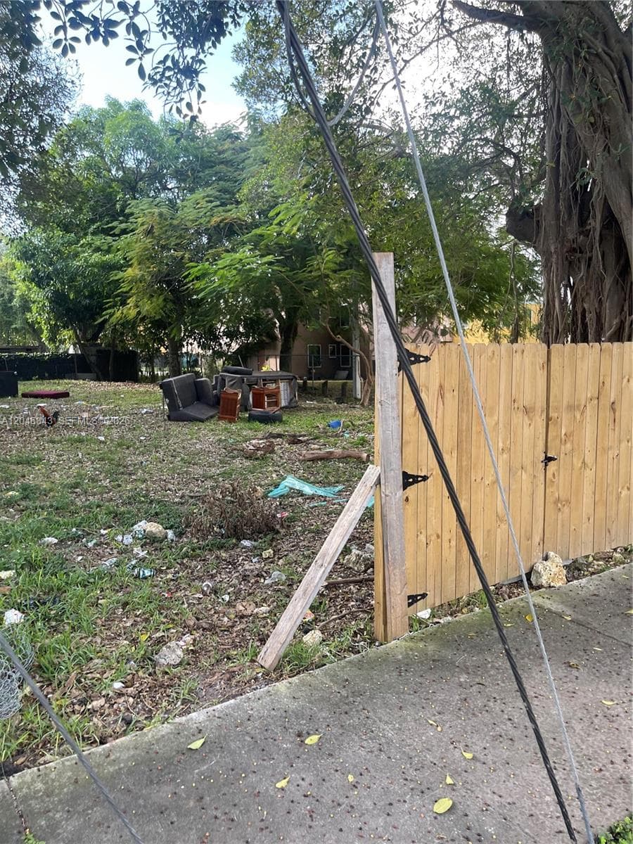 1110 NW 34th St, Miami, FL 33127 photo 3