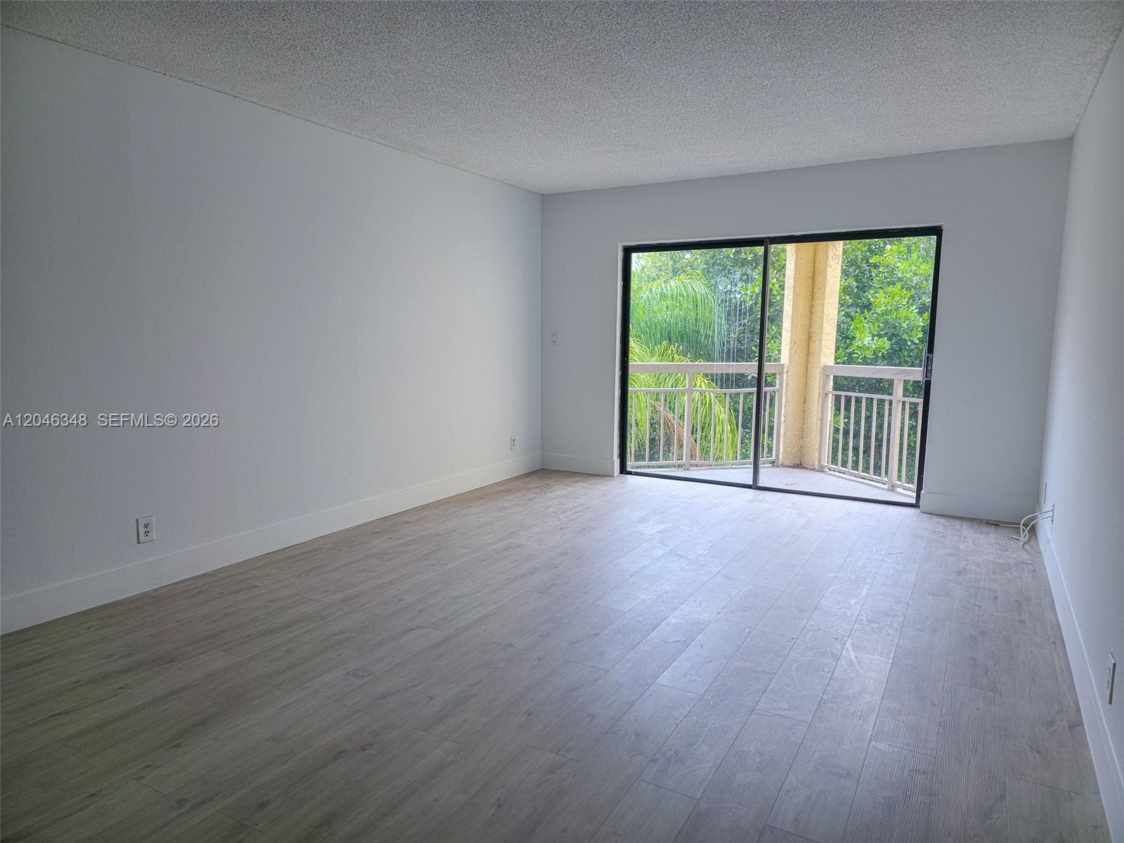 8290 Lake Dr # 422, Doral, FL 33166 photo 3
