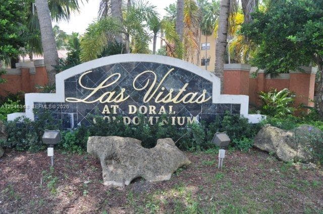 8290 Lake Dr # 422, Doral, FL 33166