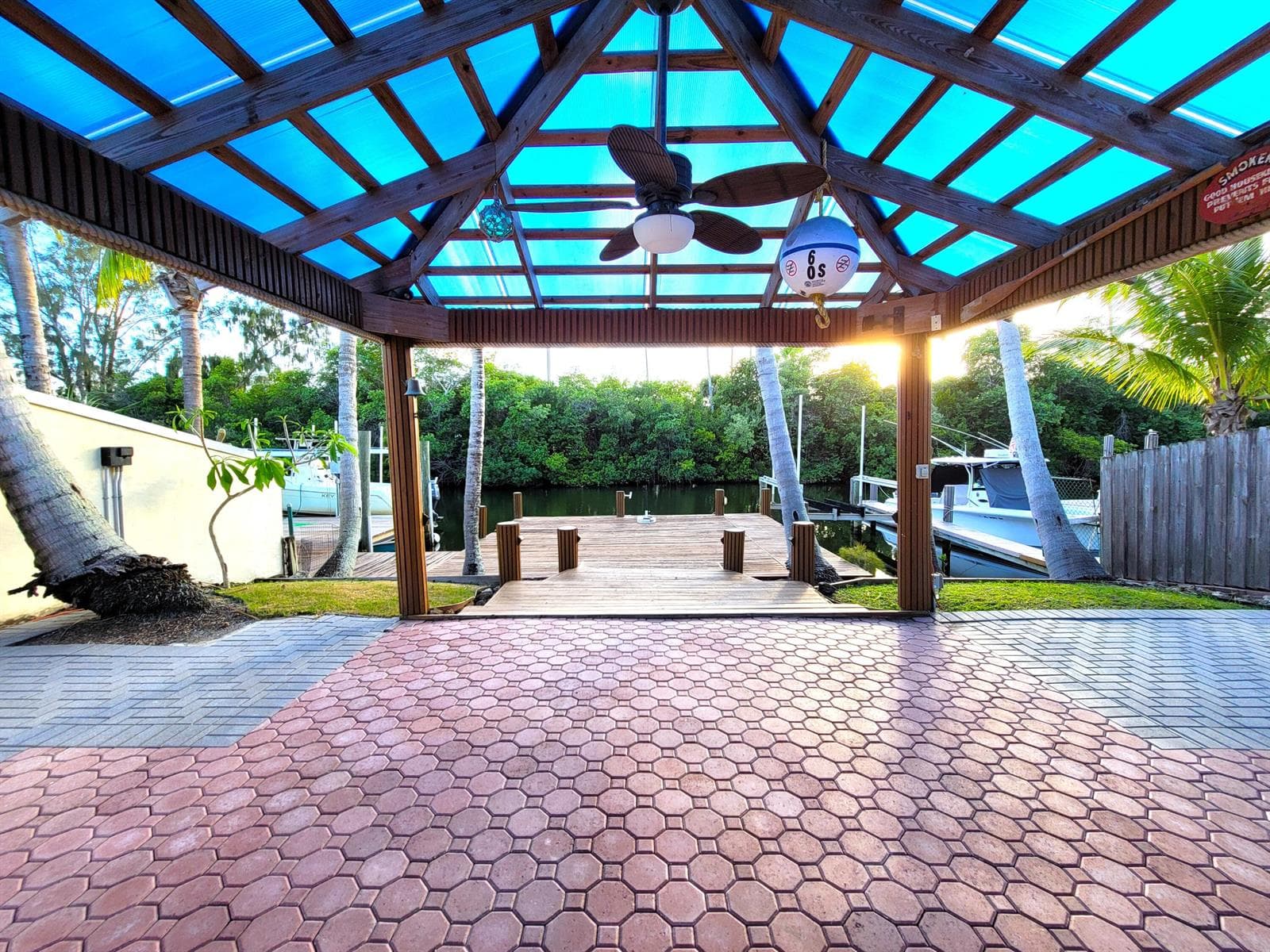 1903 Robalo Drive, Vero Beach, FL 32960 photo 2