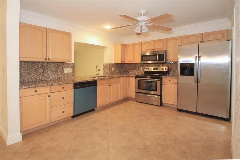 98 Seminole Lane, Boca Raton, FL 33487 photo 5
