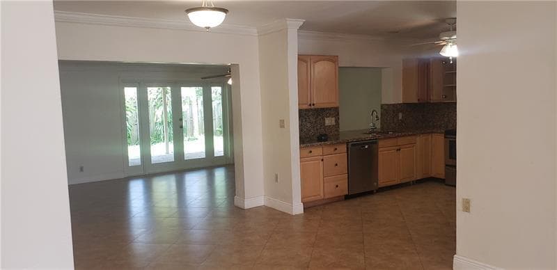 98 Seminole Lane, Boca Raton, FL 33487 photo 4