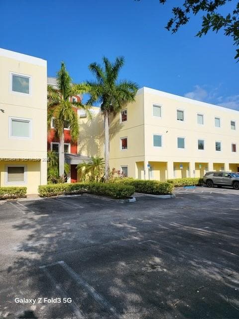 12595 SW 137th Ave # 311, Miami, FL 33186