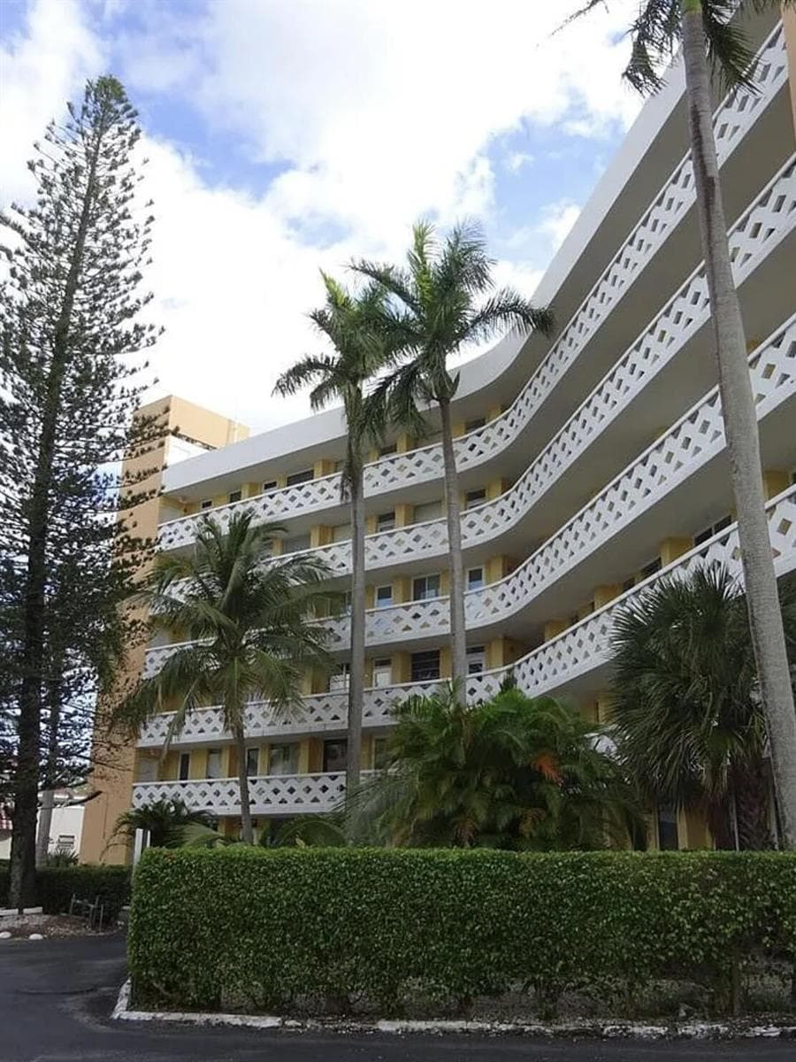 2400 NE 9th Street # 402, Fort Lauderdale, FL 33304