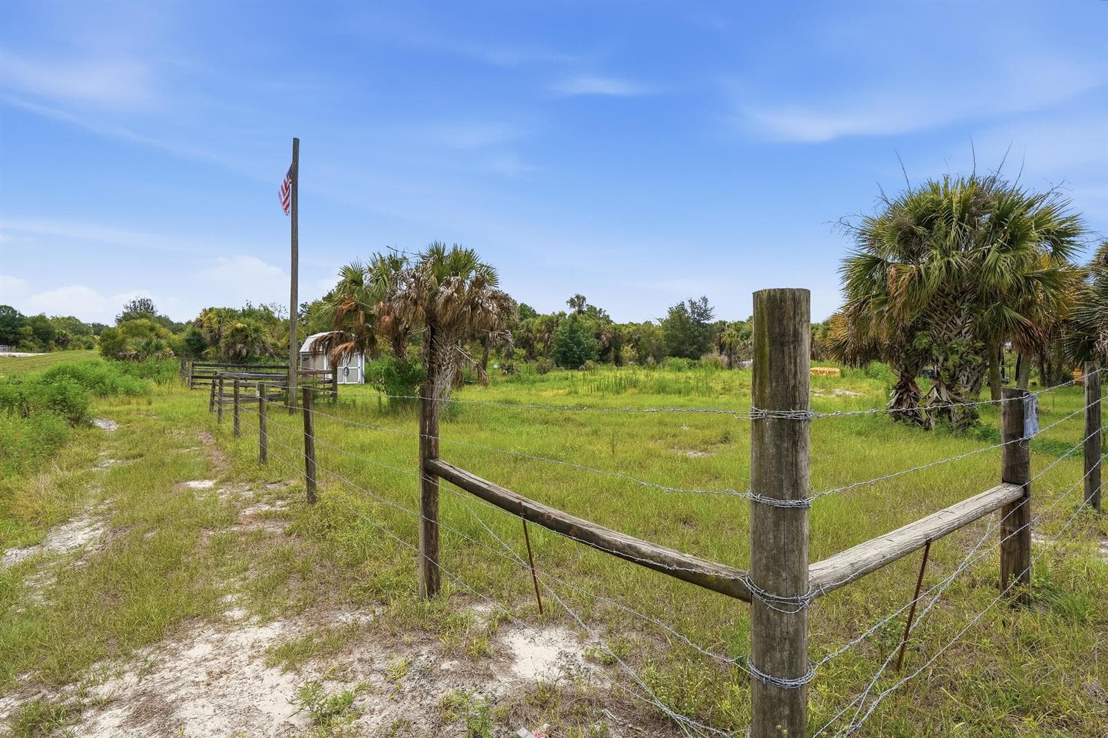 19998 NW 270th Street, Okeechobee, FL 34972