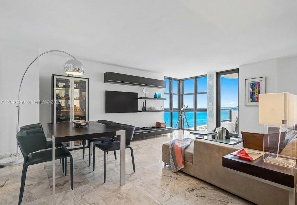 2555 Collins Ave # 1814, Miami Beach, FL 33140