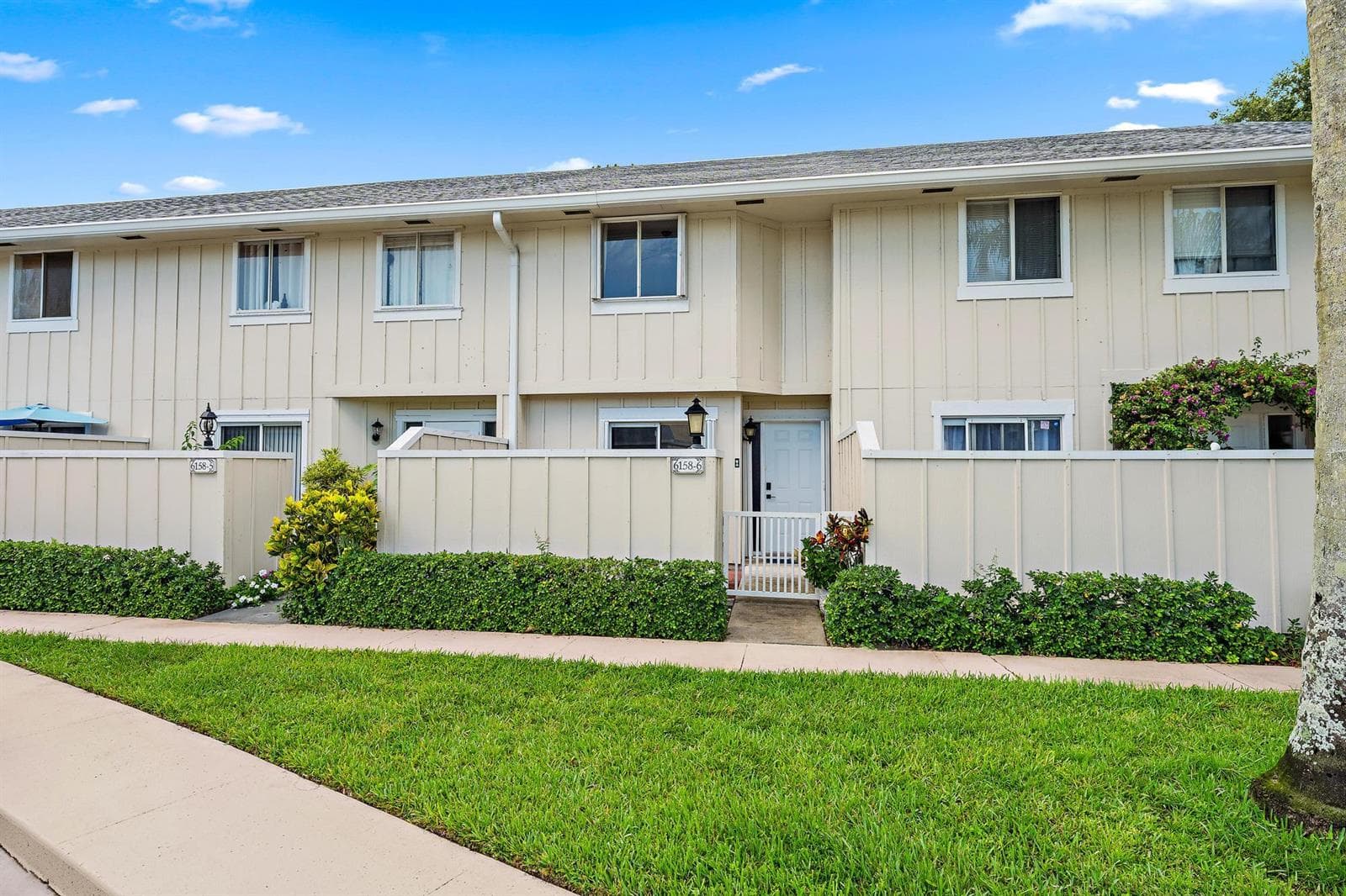 6158 Riverwalk Lane # 6, Jupiter, FL 33458 photo 2