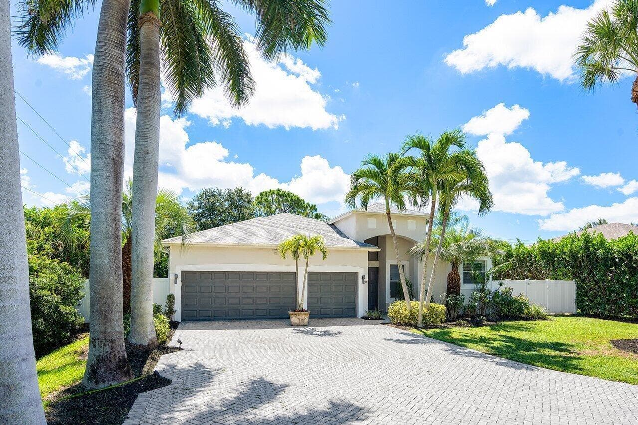 50 Lake Eden Drive, Boynton Beach, FL 33435 photo 2