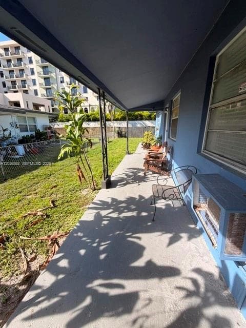 2510 NE 181st St # 1, North Miami Beach, FL 33160 photo 2