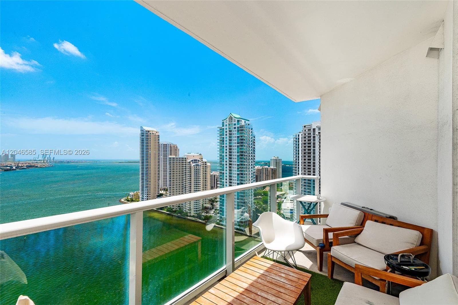 300 S Biscayne Blvd # T-2612, Miami, FL 33131 photo 3