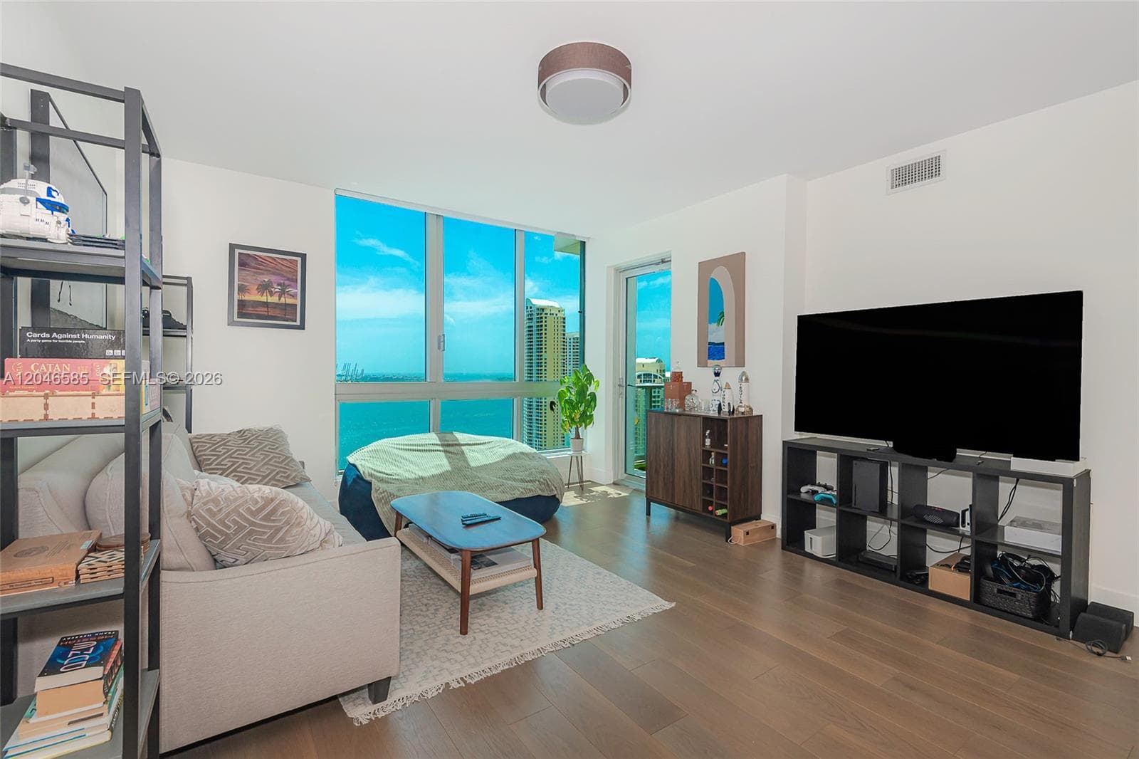 300 S Biscayne Blvd # T-2612, Miami, FL 33131 photo 4