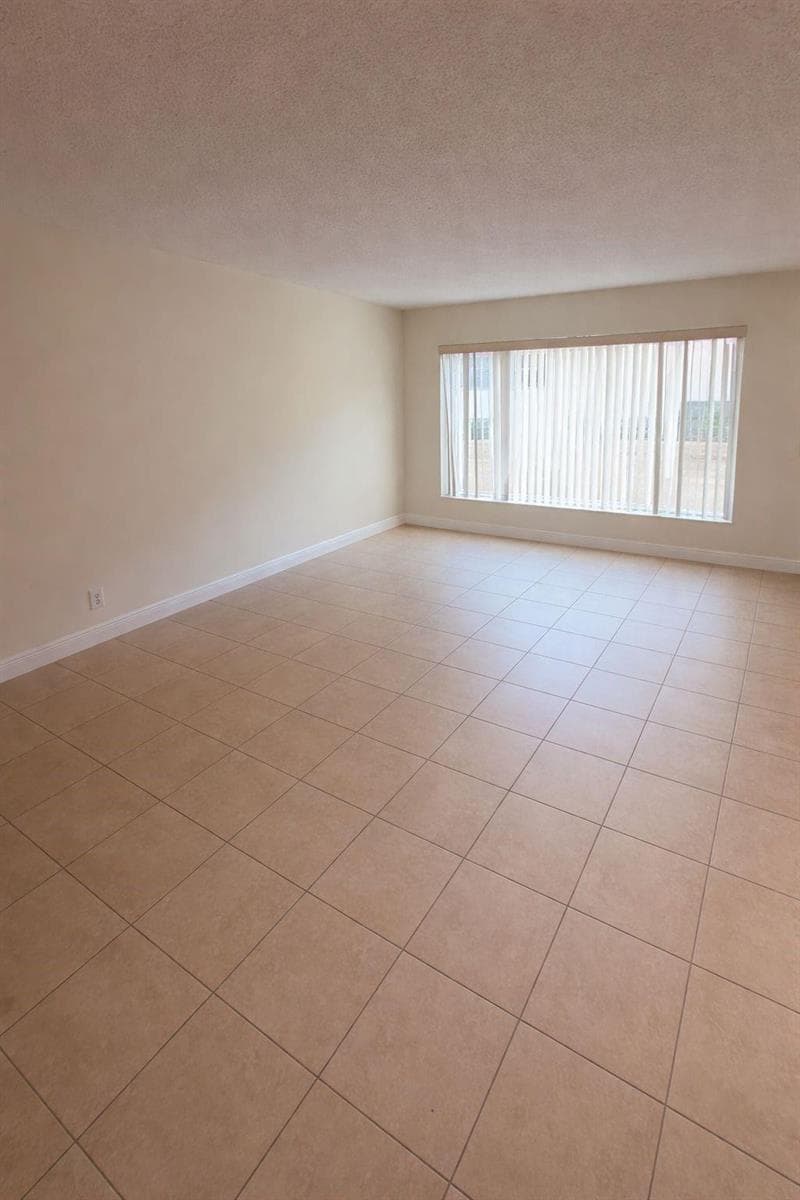 7910 Taft Street # 109, Pembroke Pines, FL 33024 photo 3