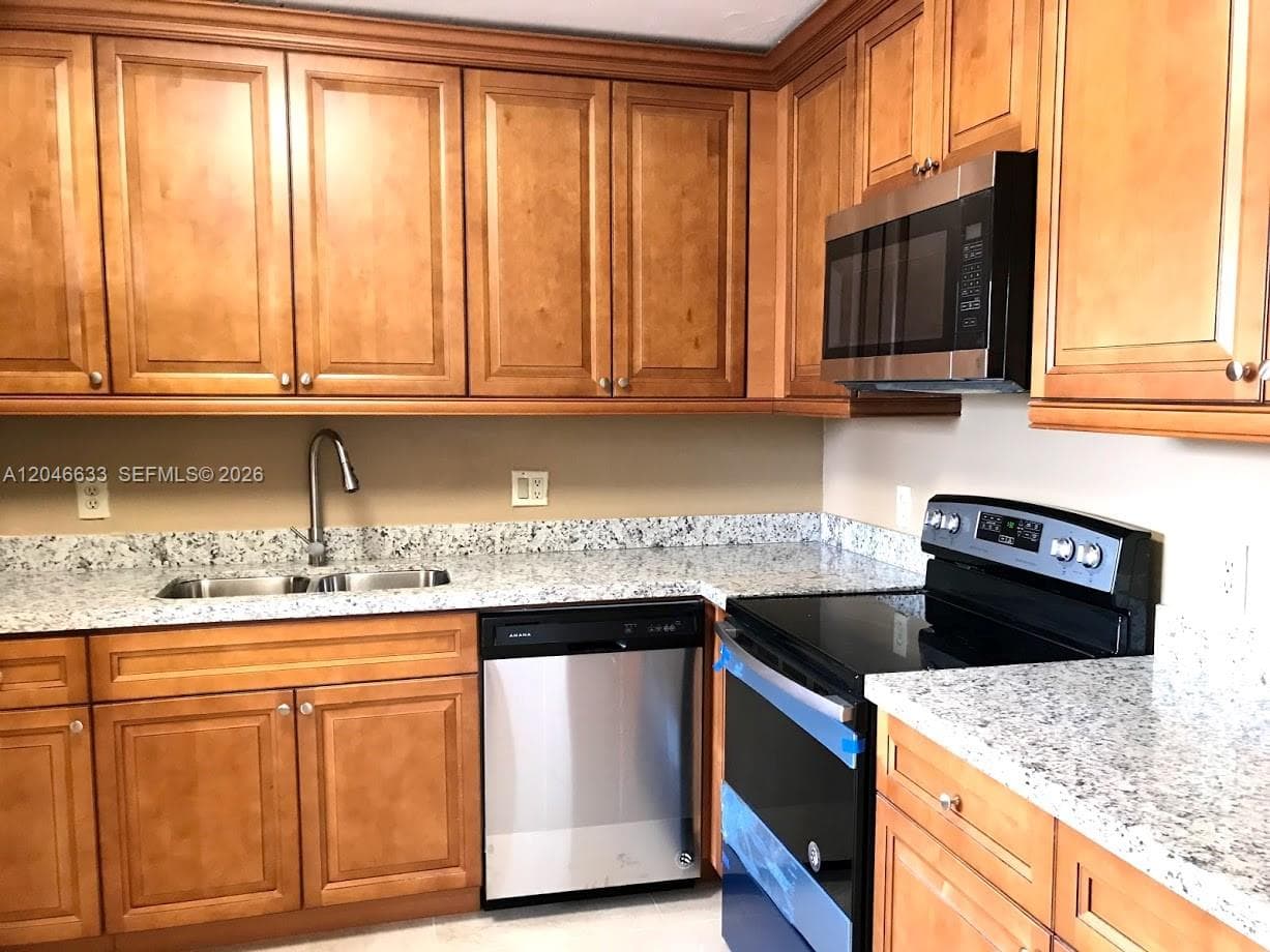 369 Lakeview Dr # 203, Weston, FL 33326 photo 2