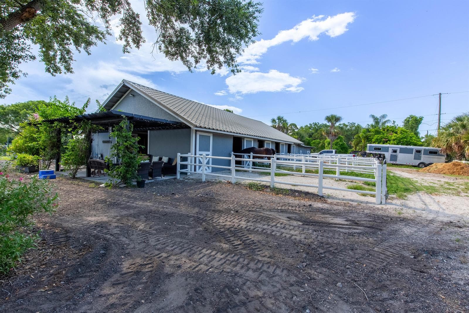 844 Arabian Drive, Loxahatchee, FL 33470 photo 3