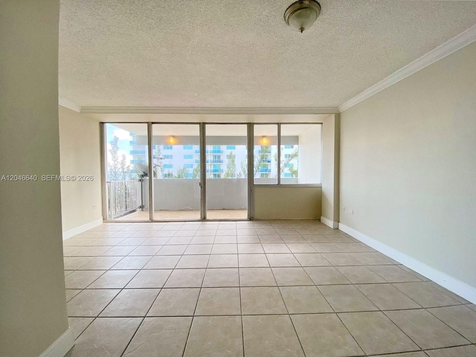 7545 E Treasure Dr # 3I, North Bay Village, FL 33141 photo 2
