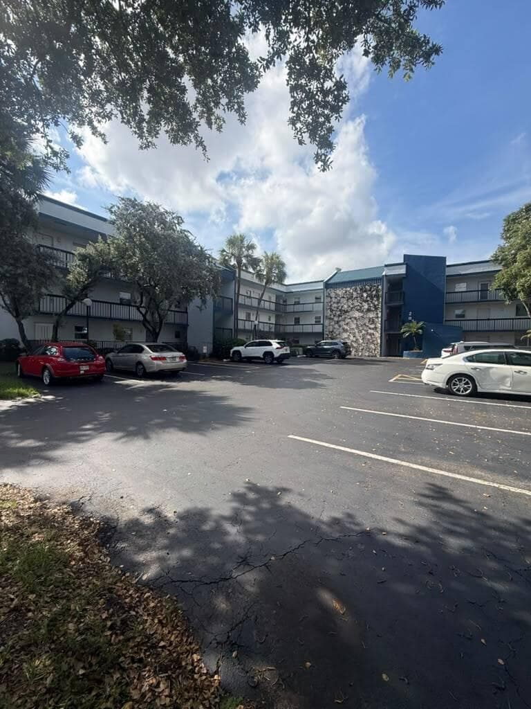 3210 Holiday Springs Boulevard # 2-103, Margate, FL 33063 photo 2