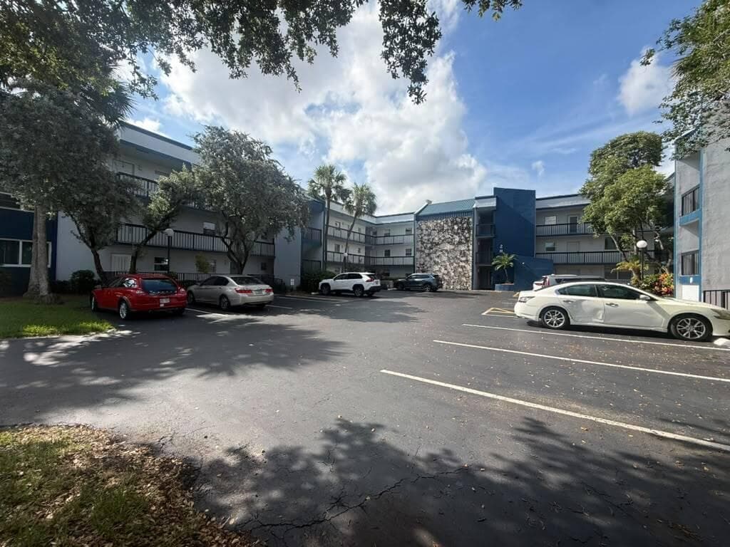 3210 Holiday Springs Boulevard # 2-103, Margate, FL 33063