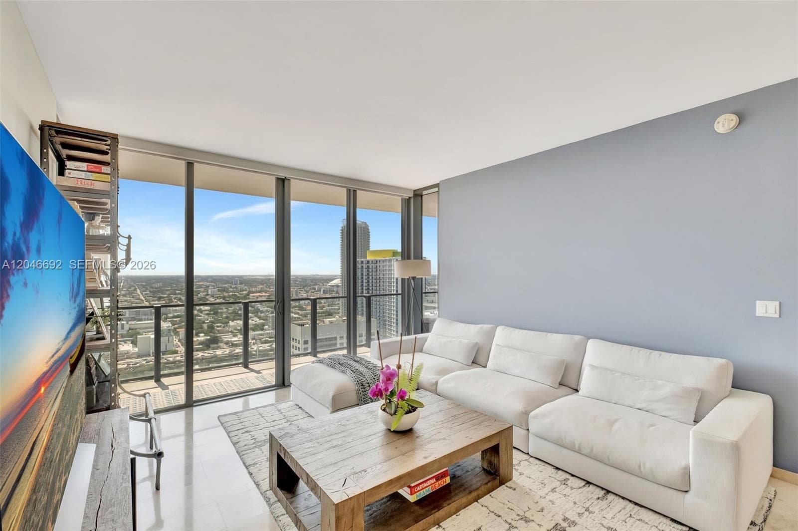 88 SW 7th St # 3604, Miami, FL 33130 photo 3