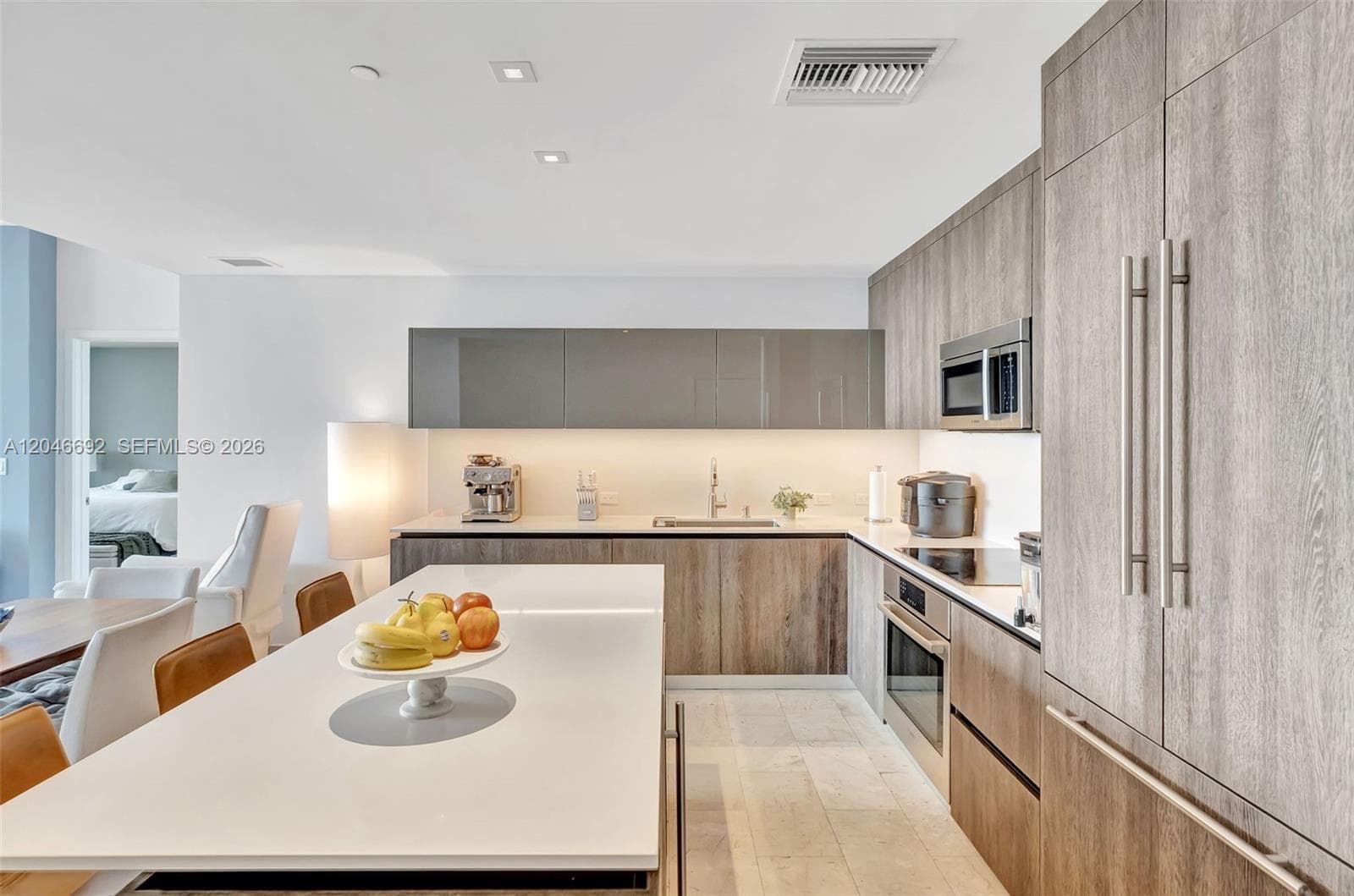 88 SW 7th St # 3604, Miami, FL 33130 photo 5