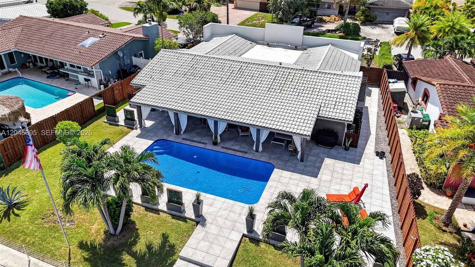 966 SE 9th Ave, Pompano Beach, FL 33060 photo 2