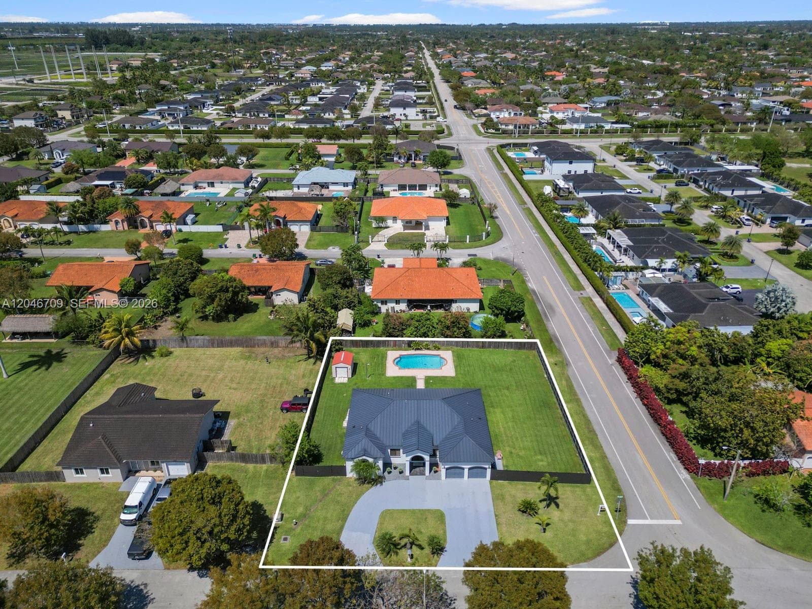 13205 SW 218th Ter, Miami, FL 33170 photo 2