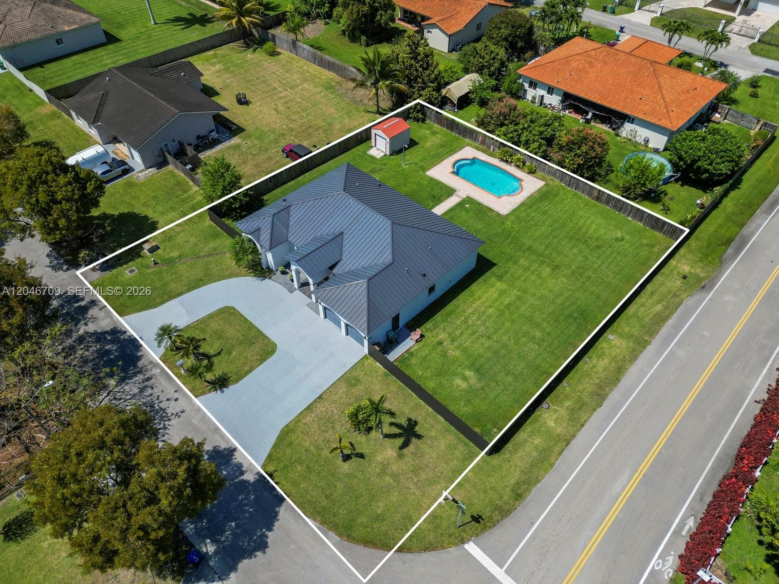13205 SW 218th Ter, Miami, FL 33170 photo 4