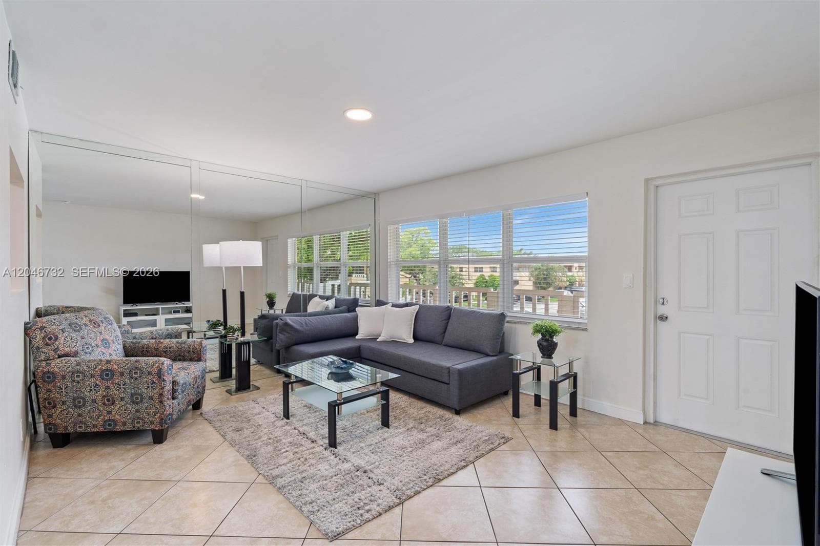 9101 Sunrise Lakes Blvd # 202, Sunrise, FL 33322