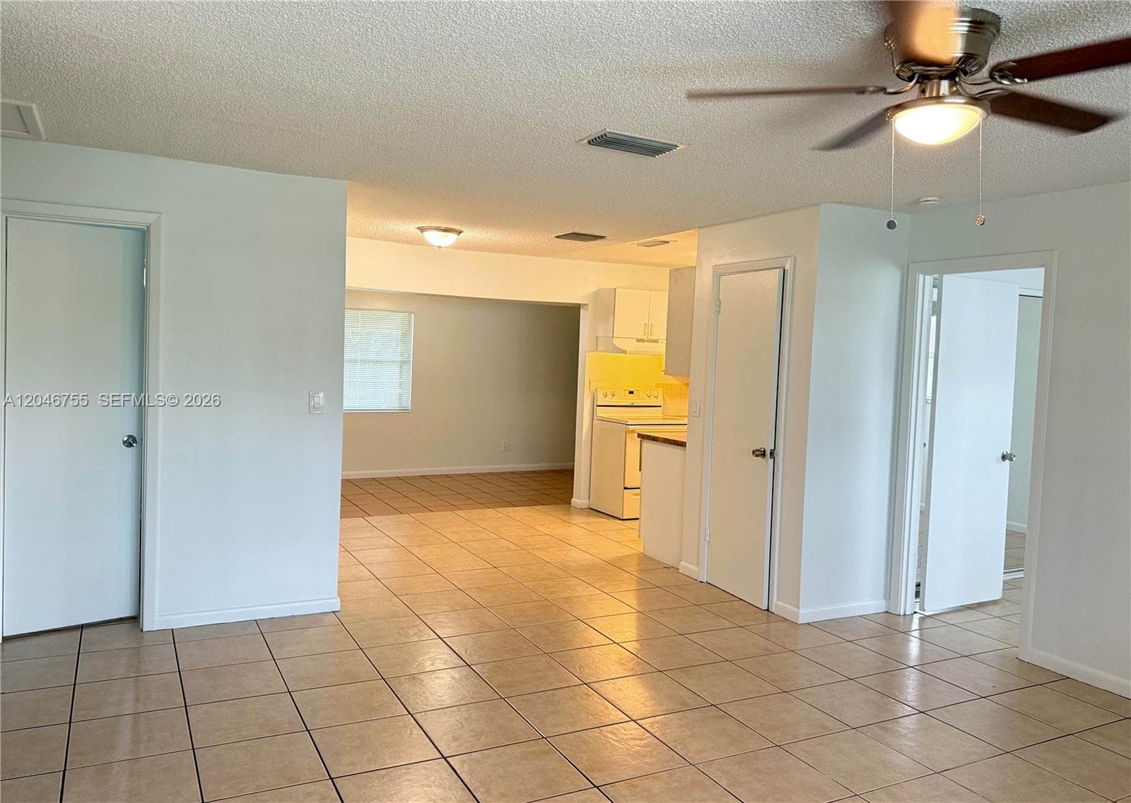 12096 Dolphin Dr, Palm Beach Gardens, FL 33410 photo 2