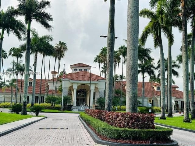 9725 NW 52nd St # 210, Doral, FL 33178