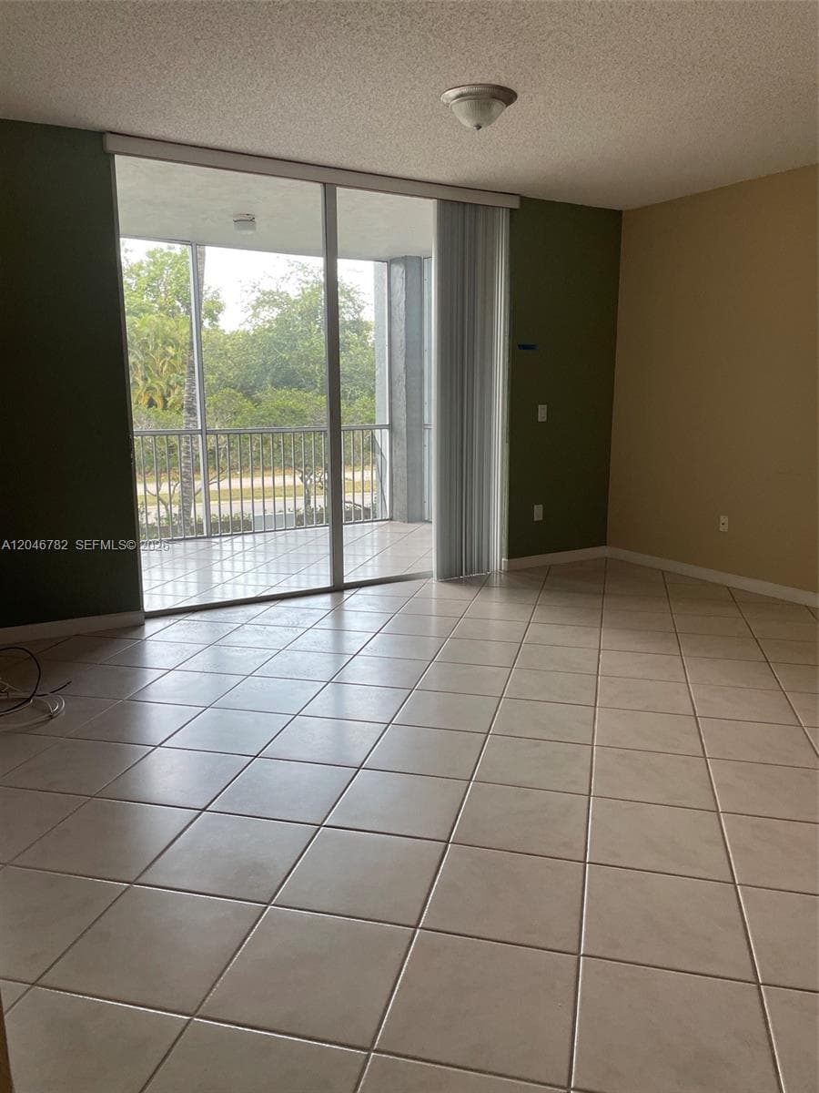 9725 NW 52nd St # 210, Doral, FL 33178 photo 4