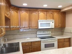 9301 SW 92nd Ave # A211, Miami, FL 33176