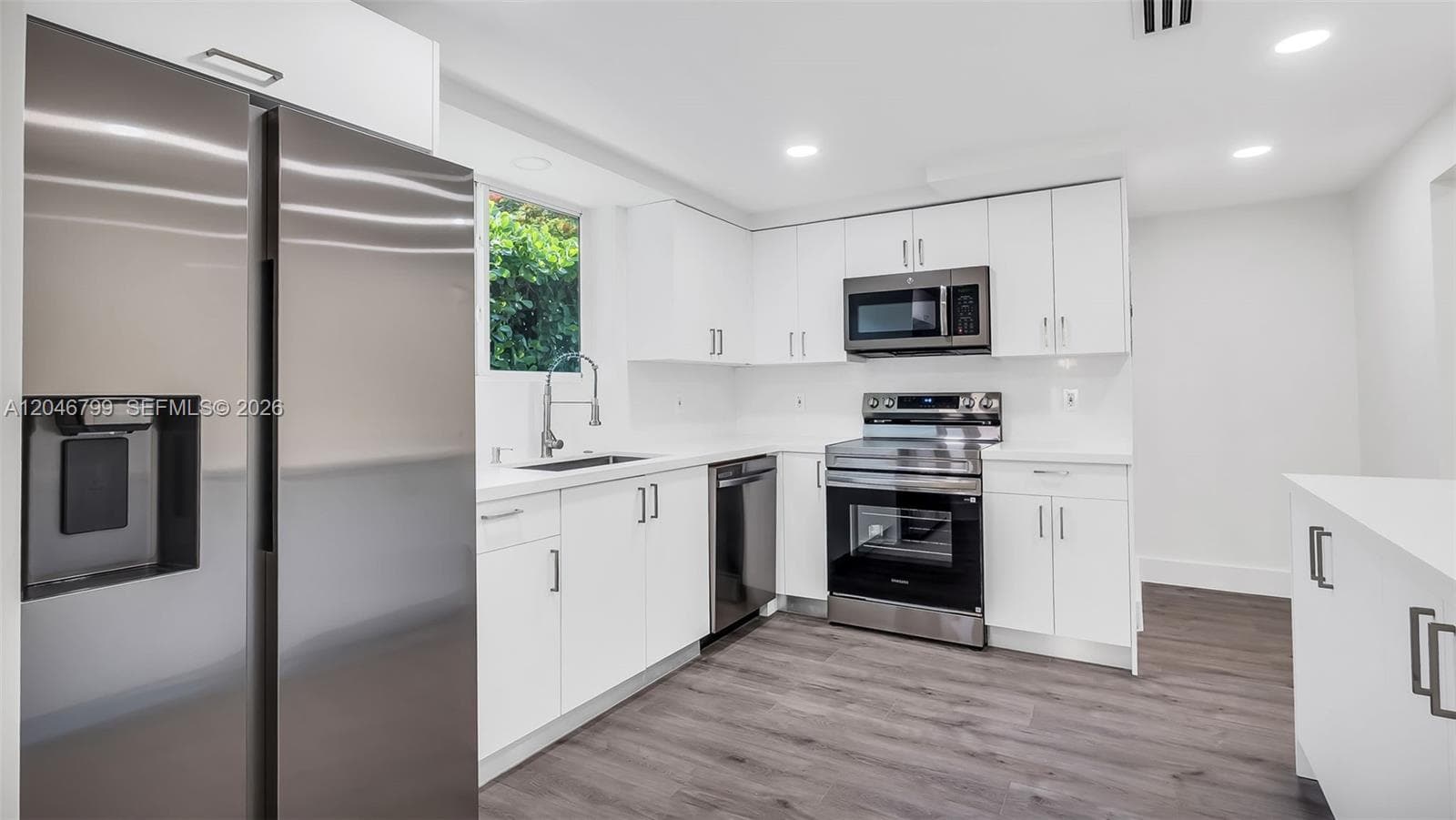 1500 NE 13th Pl, Miami Beach, FL 33139 photo 4