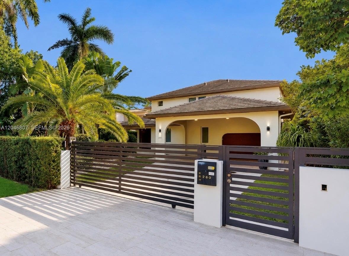 260 S Coconut Ln, Miami Beach, FL 33139