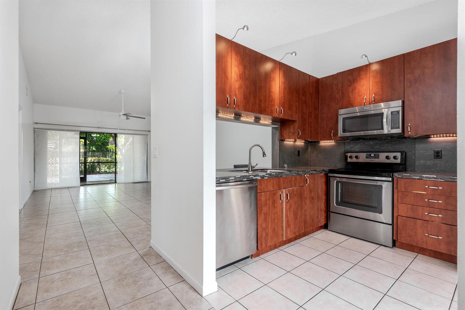 1013 NW 53rd Street, Deerfield Beach, FL 33064 photo 4