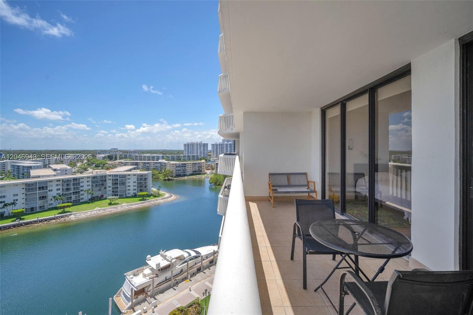 1000 W Island Blvd # 1206, Aventura, FL 33160 photo 2