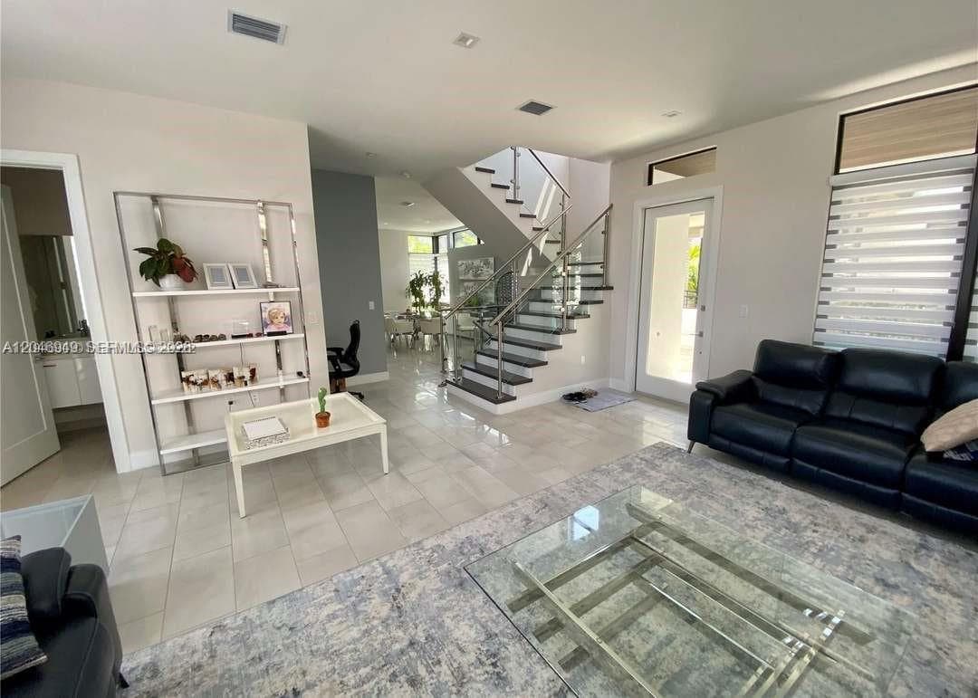 8256 NW 48th ter, Doral, FL 33166 photo 5