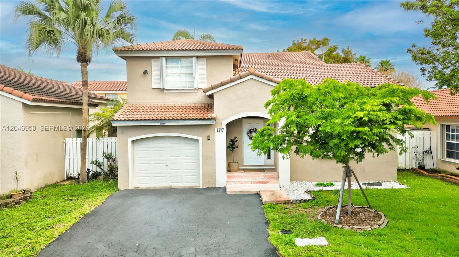 1237 NW 125th Ter, Sunrise, FL 33323 photo 2