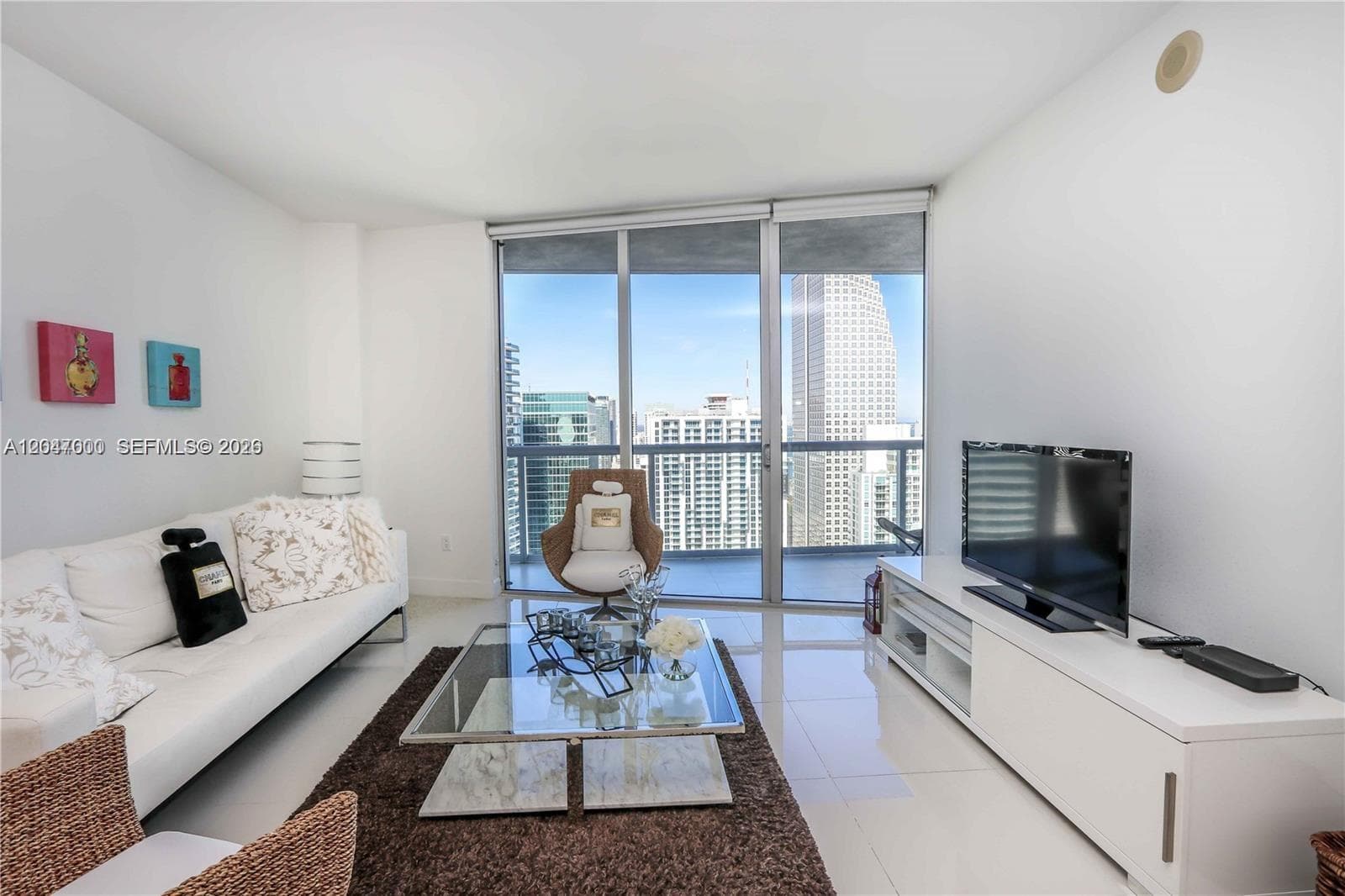 475 Brickell Ave # 4612, Miami, FL 33131 photo 4