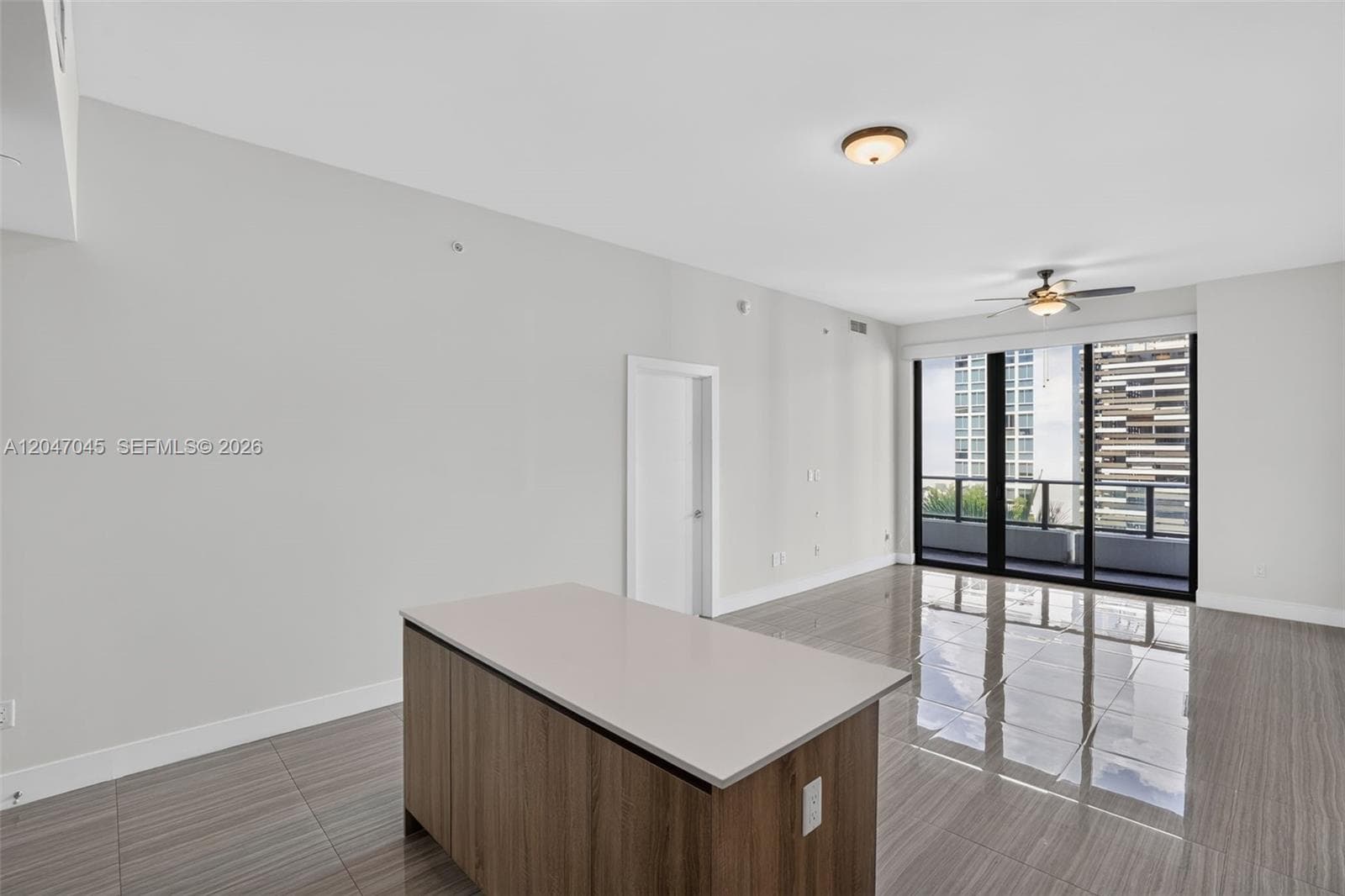 2960 NE 207th St # 505, Aventura, FL 33180 photo 2