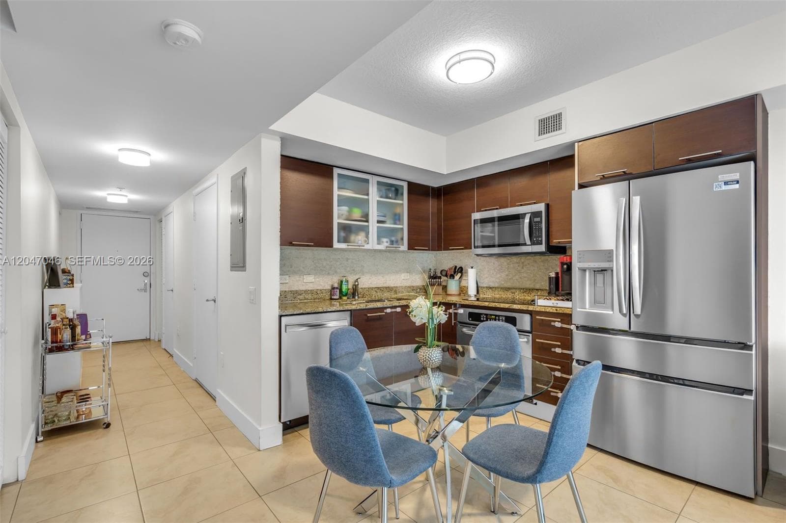 41 SE 5th St # 908, Miami, FL 33131 photo 3