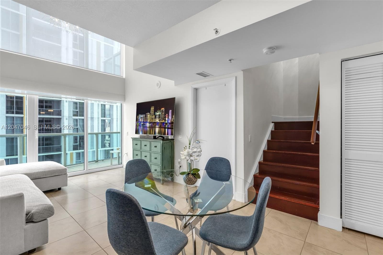 41 SE 5th St # 908, Miami, FL 33131 photo 5