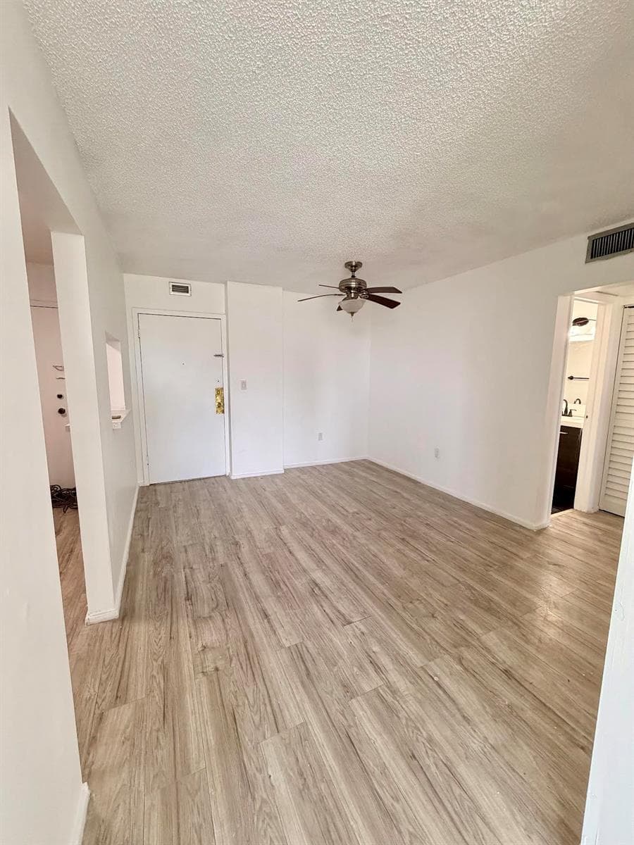 12500 NE 15th Avenue # 516, North Miami, FL 33161 photo 4