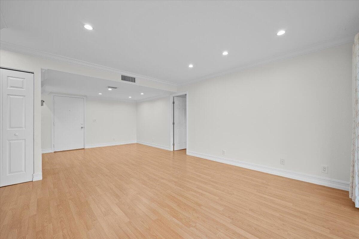 190 Lake Evelyn Drive # 190, West Palm Beach, FL 33411 photo 5