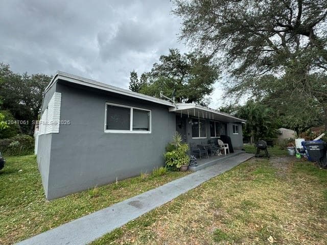 6351 Hayes St, Hollywood, FL 33024 photo 2