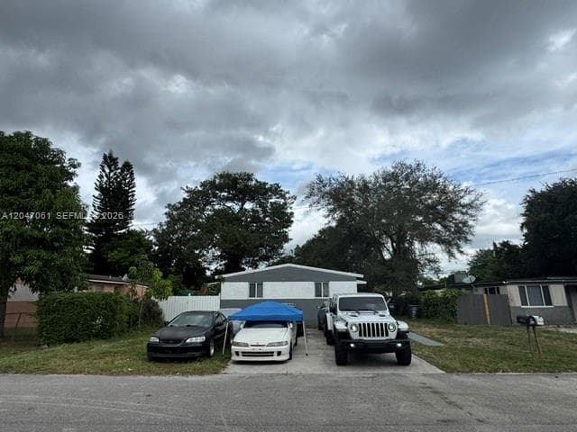 6351 Hayes St, Hollywood, FL 33024 photo 4