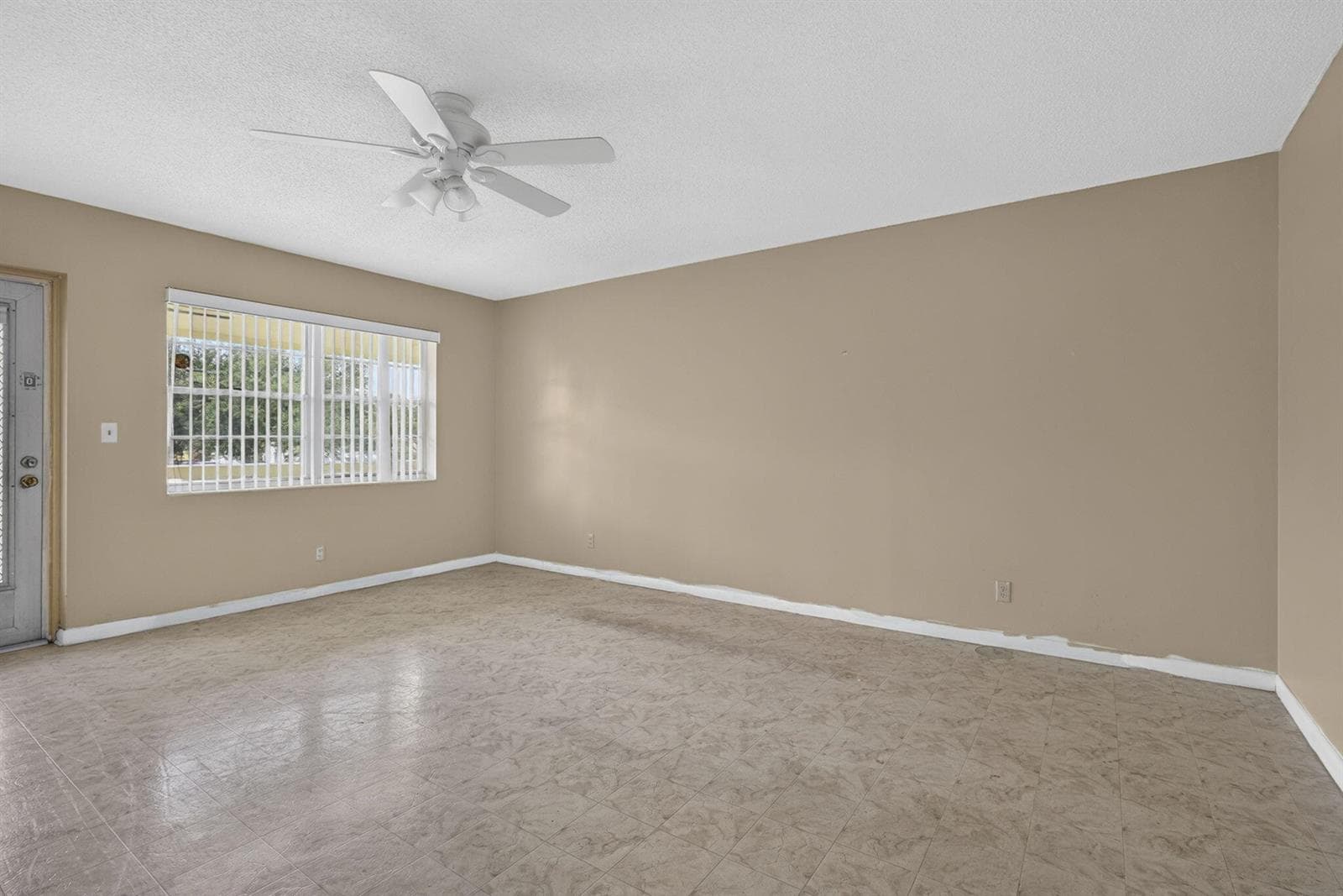 111 Sheffield E, West Palm Beach, FL 33417 photo 5