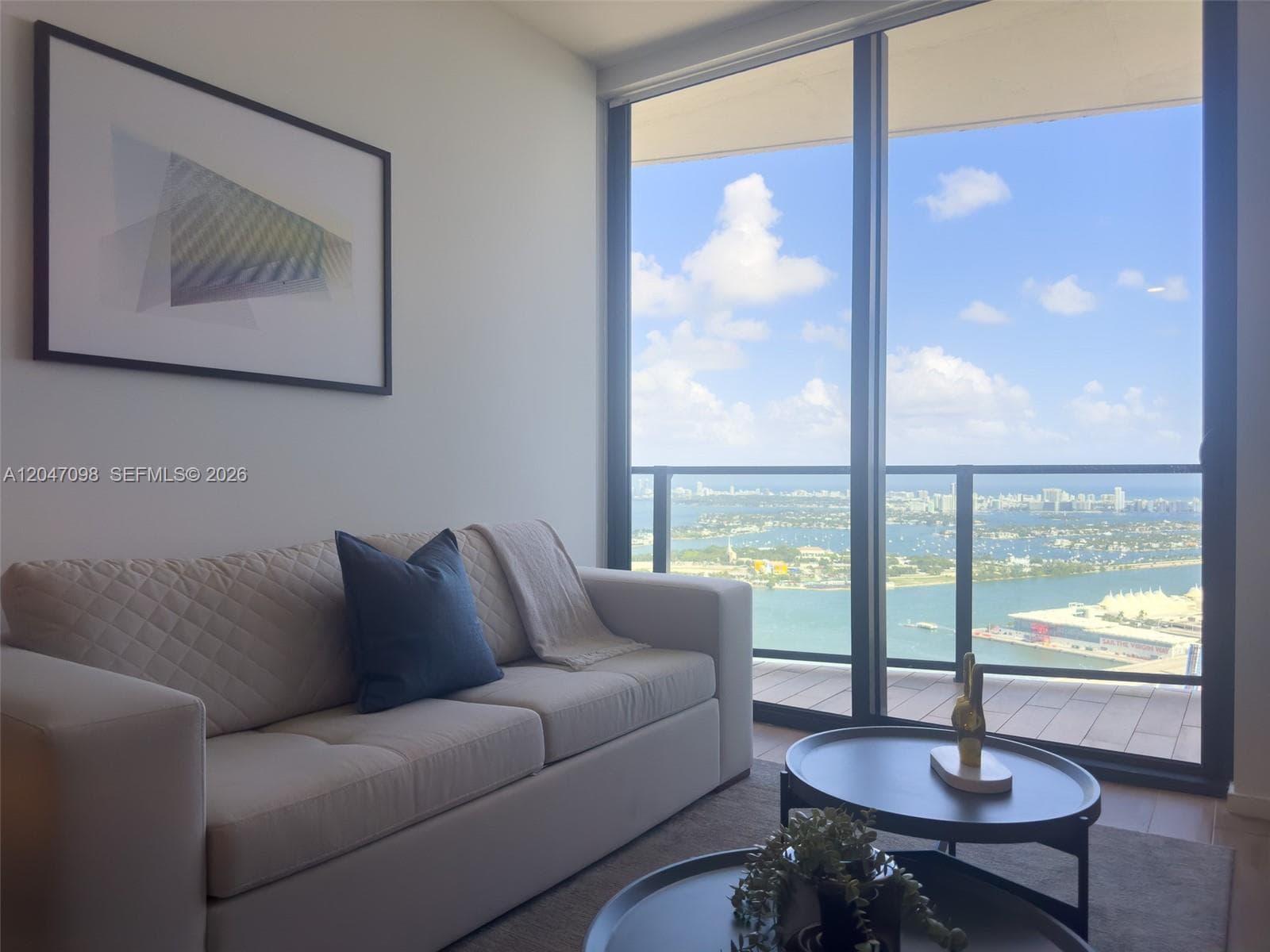 398 NE 5th St # 4210, Miami, FL 33132 photo 2